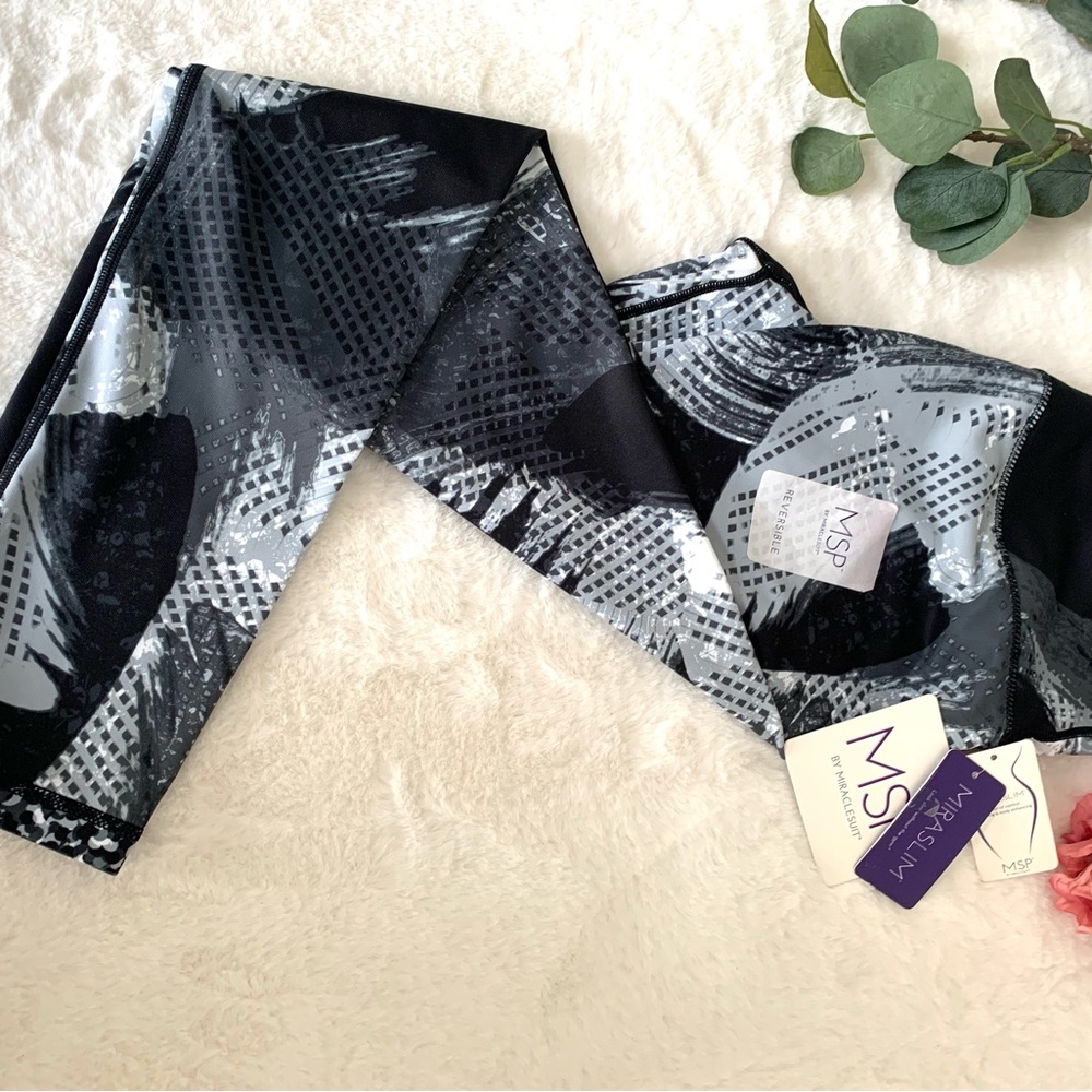 NWT - MSP by Miraclesuit Black and Gray Patterned Leggings - Medium
